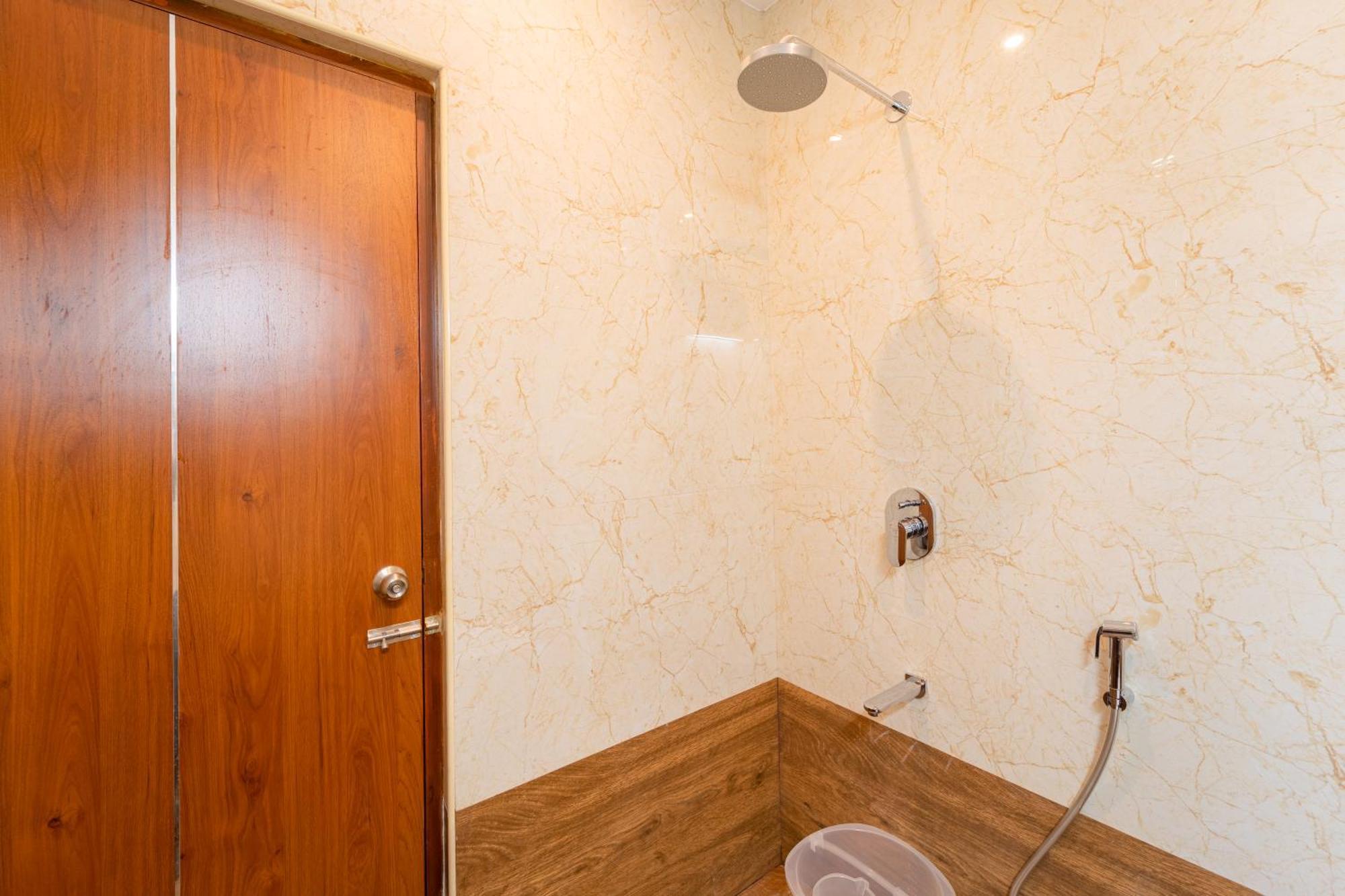 Welcome Grand Residency Пондичери Екстериор снимка