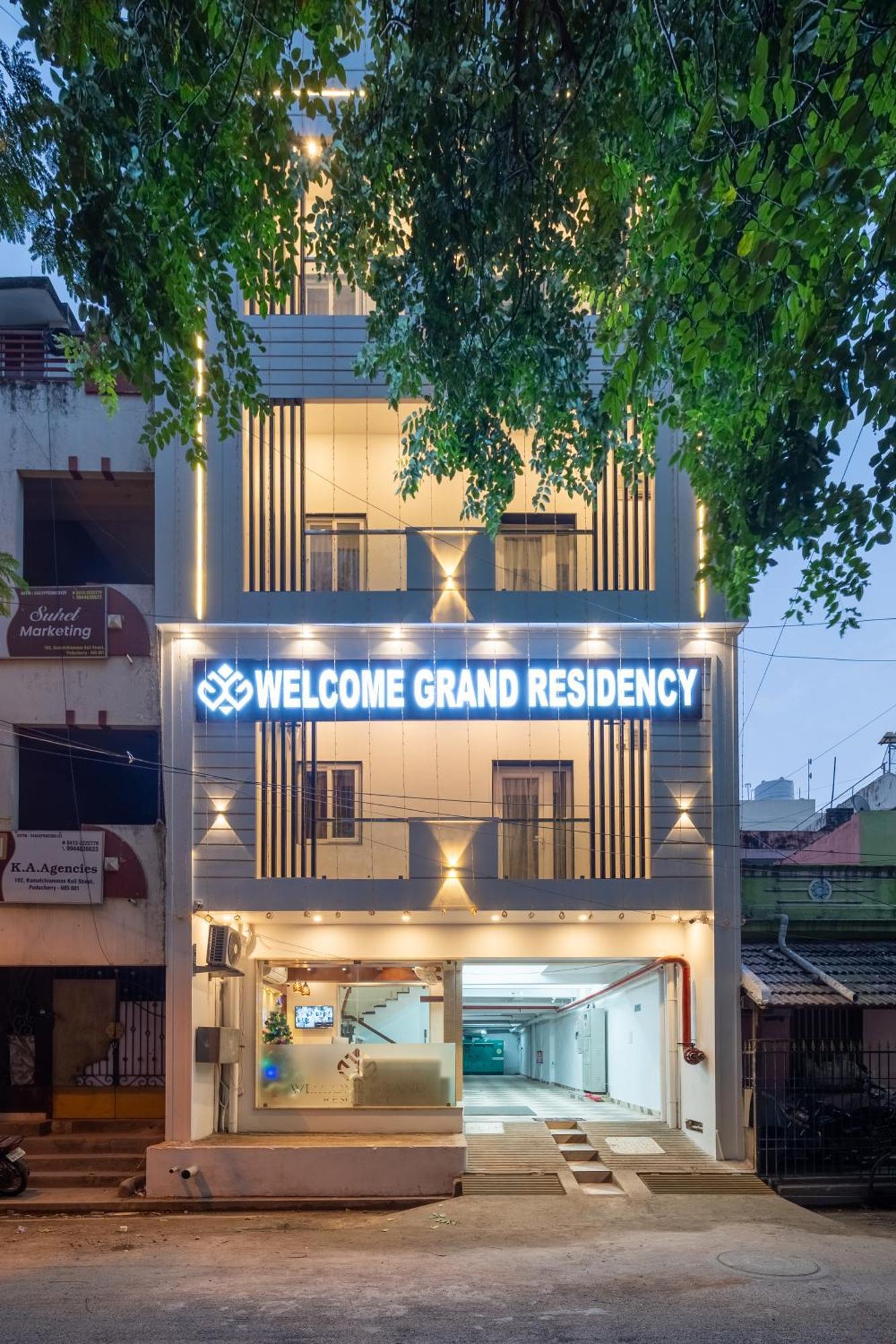 Welcome Grand Residency Пондичери Екстериор снимка